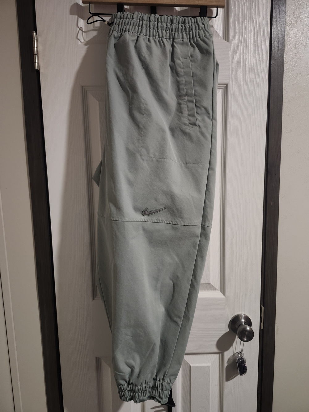 Nike Women's Light Green Jogger Pants - Athletic Comfort